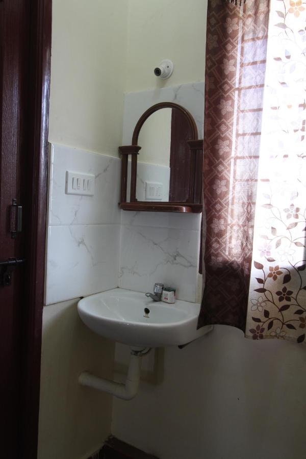 Lakshana Service Apartment - Big Temple Танджавур Екстериор снимка