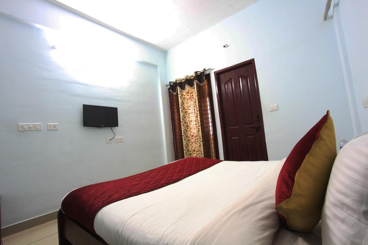 Lakshana Service Apartment - Big Temple Танджавур Екстериор снимка